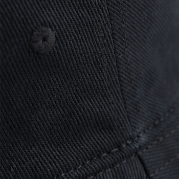 Шапка от памук с лого - Черна