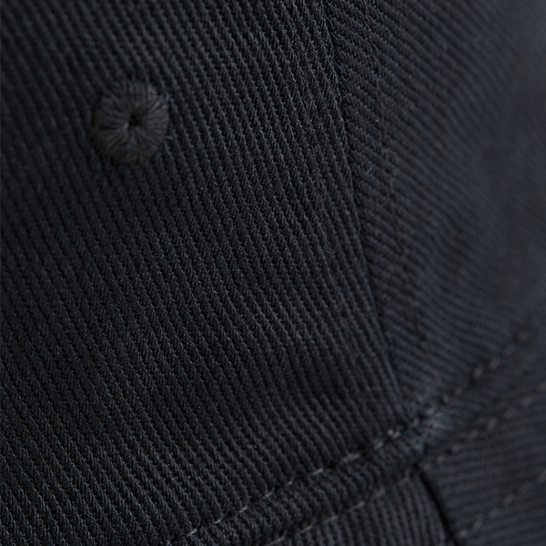 Шапка от памук с лого - Черна