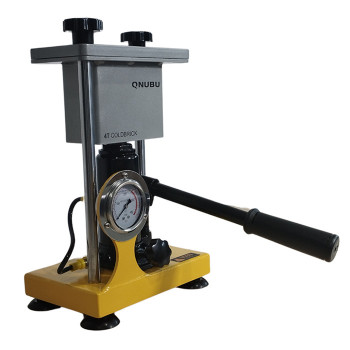 Преса Qnubu Cold Brick 4 Ton, вкл. Манометър (6x12cm)